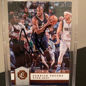Derrick Favors autographed Utah Jazz basketball card